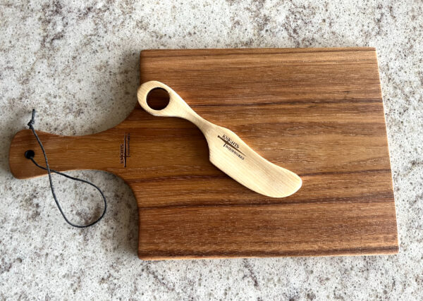 The Oathblade™ Sworn to bread, never to cut, only to spread. - Image 4